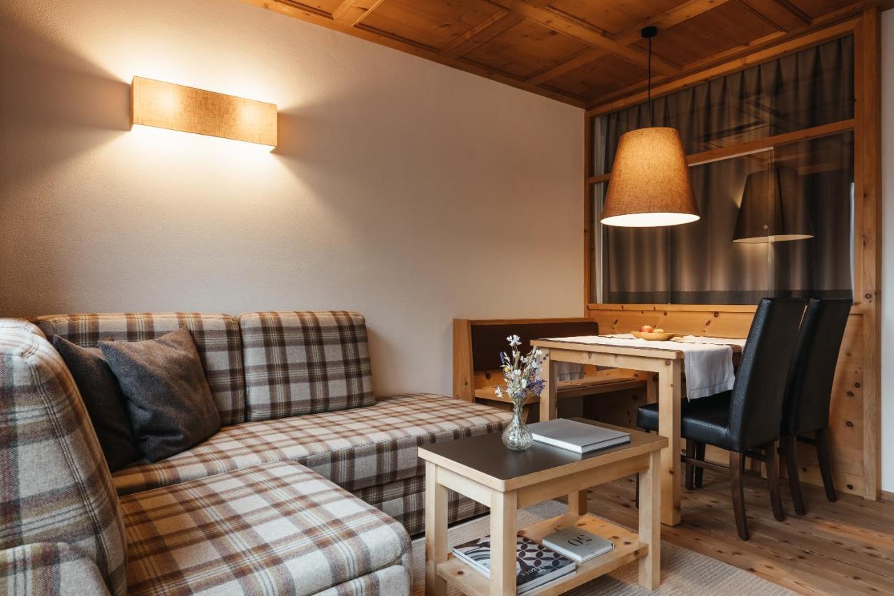 Lagacio Hotel Mountain Residence San Cassiano  Exteriör bild