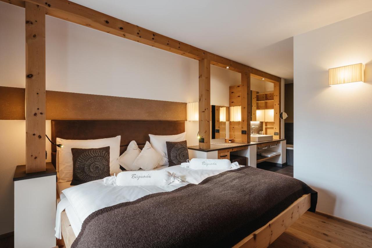 Lagacio Hotel Mountain Residence San Cassiano  Exteriör bild