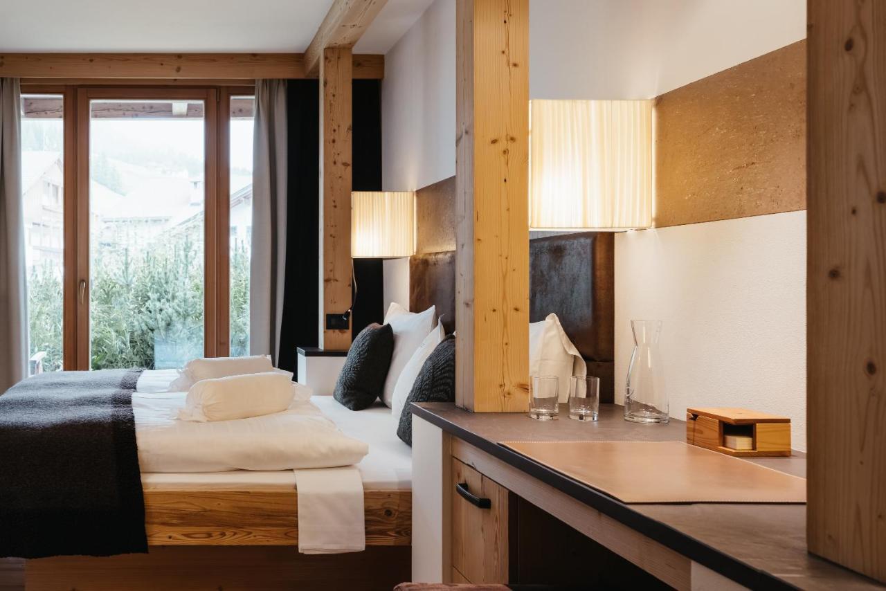 Lagacio Hotel Mountain Residence San Cassiano  Exteriör bild