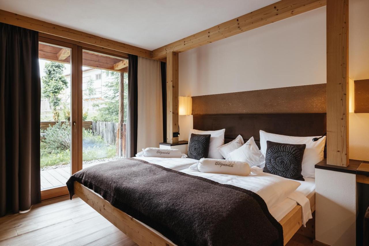 Lagacio Hotel Mountain Residence San Cassiano  Exteriör bild