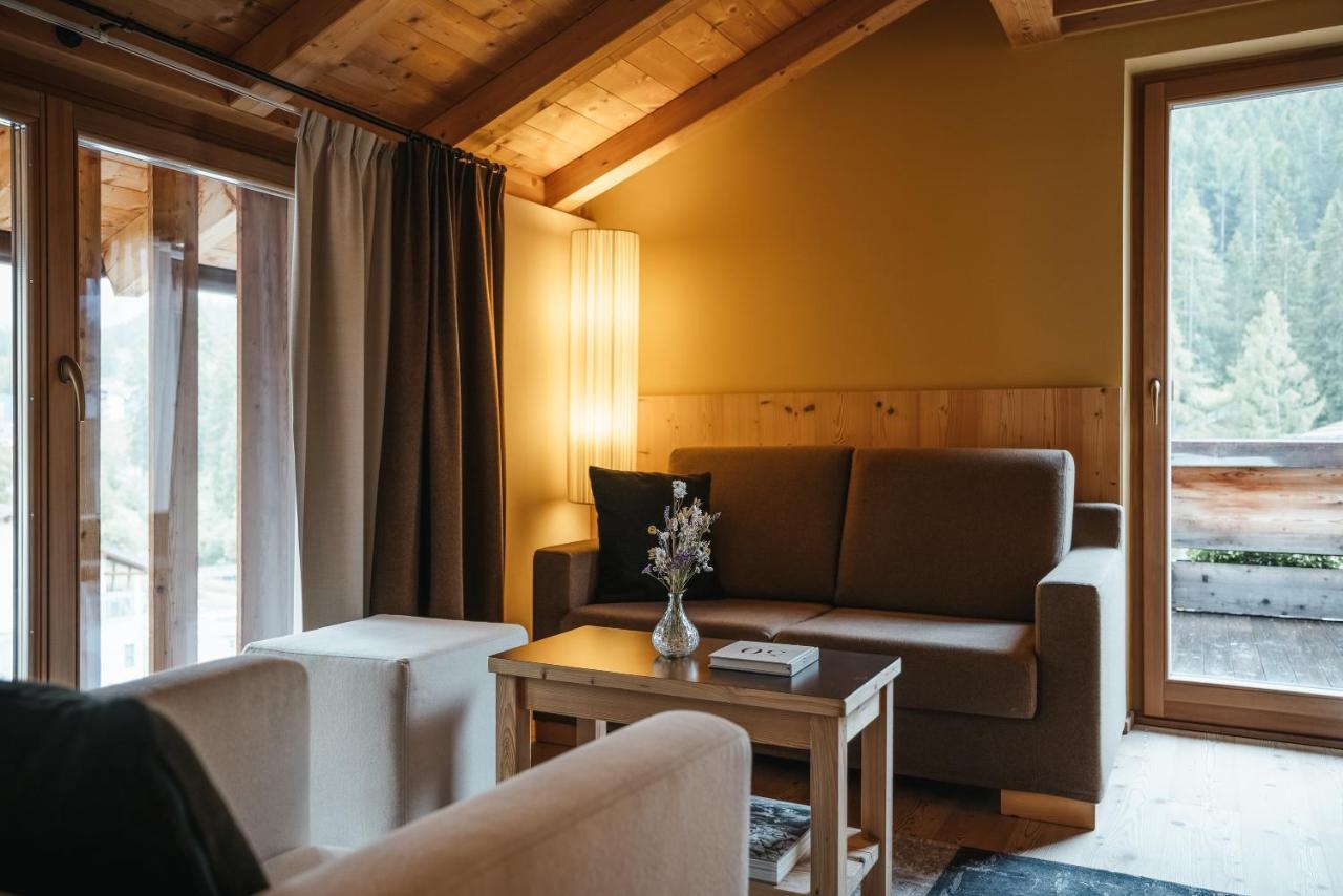 Lagacio Hotel Mountain Residence San Cassiano  Exteriör bild