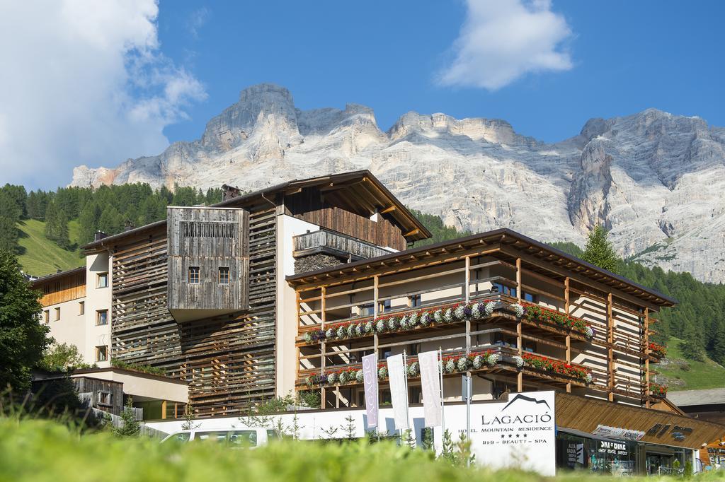 Lagacio Hotel Mountain Residence San Cassiano  Exteriör bild