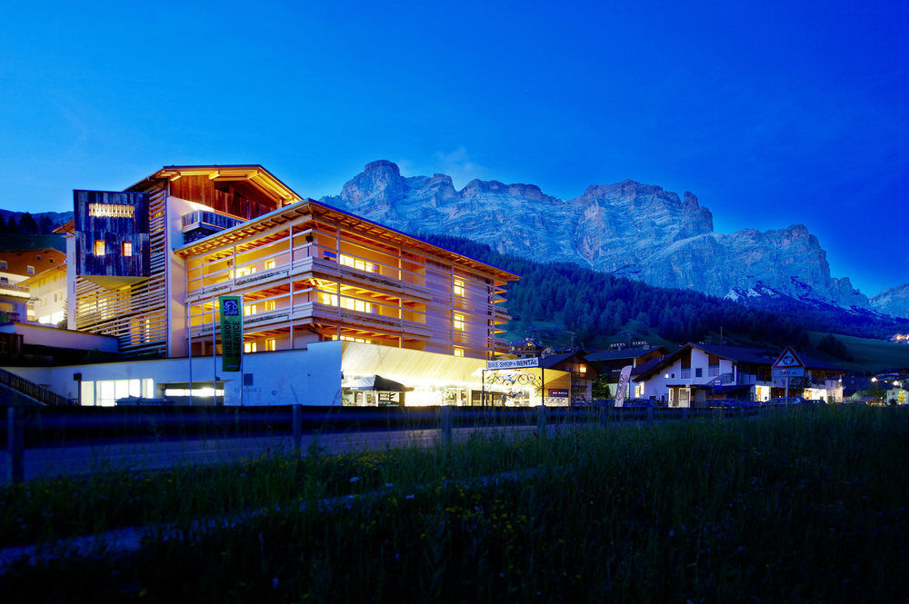 Lagacio Hotel Mountain Residence San Cassiano  Exteriör bild